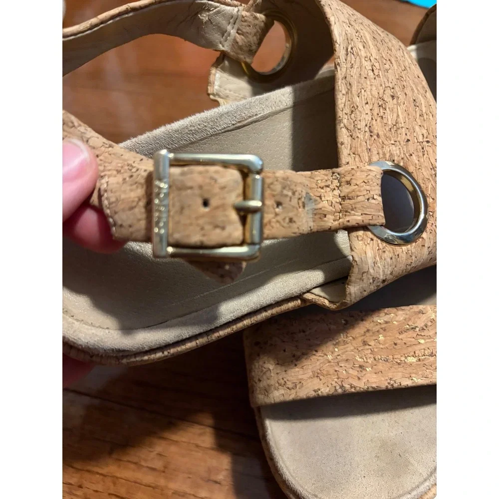 Vionic Loulee Cork‎ Sandals Women's Size 8 Wide Tan Adjustable Strap